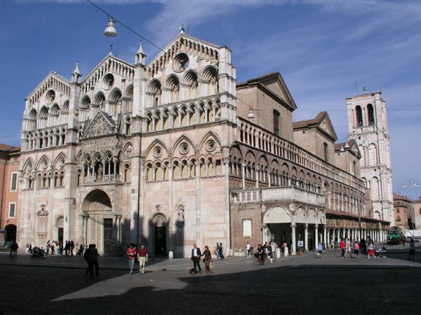 Photo - Ferrara - Basilica