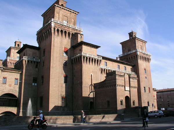 Photo - Ferrara - Este Castle