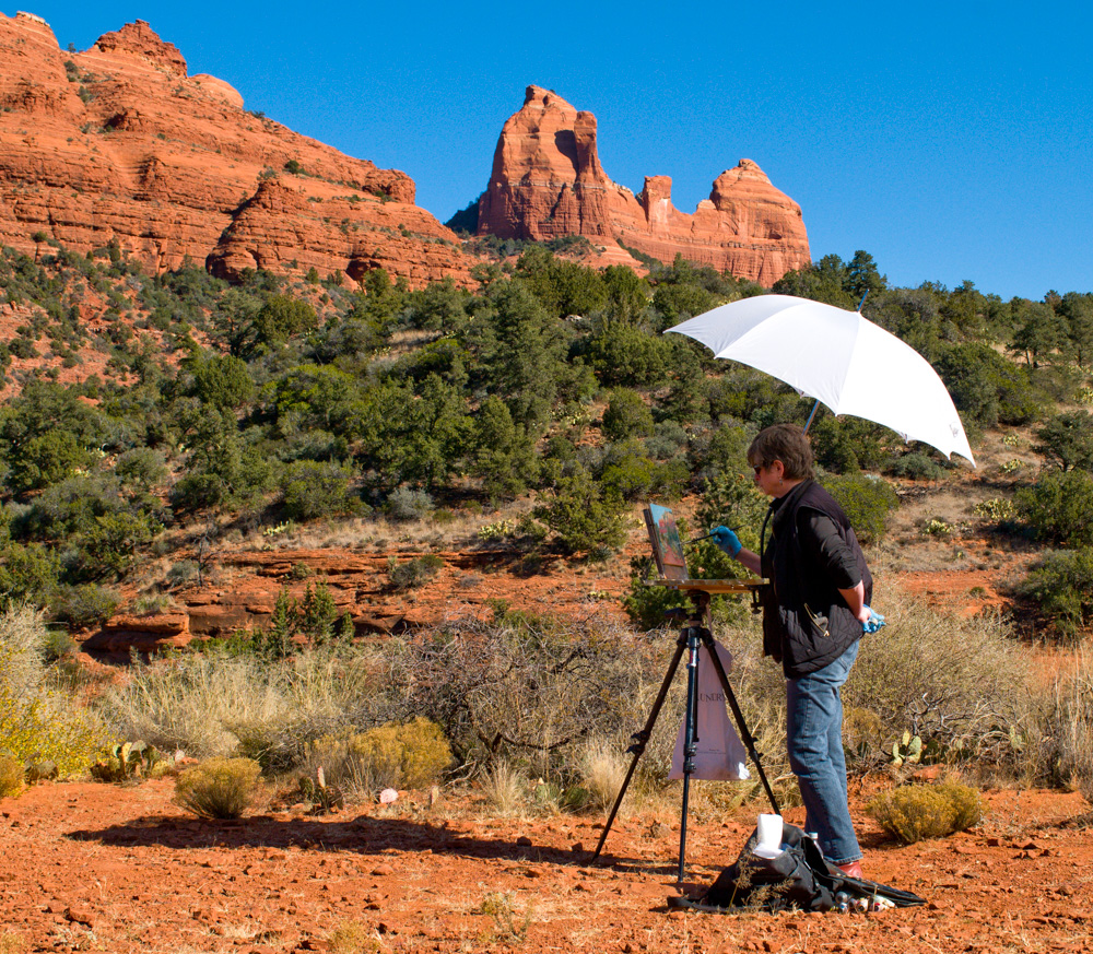 Photo - Cheryl Painting en Plein Air - Sedona