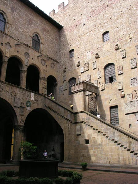 Photo - Bargello Courtyard