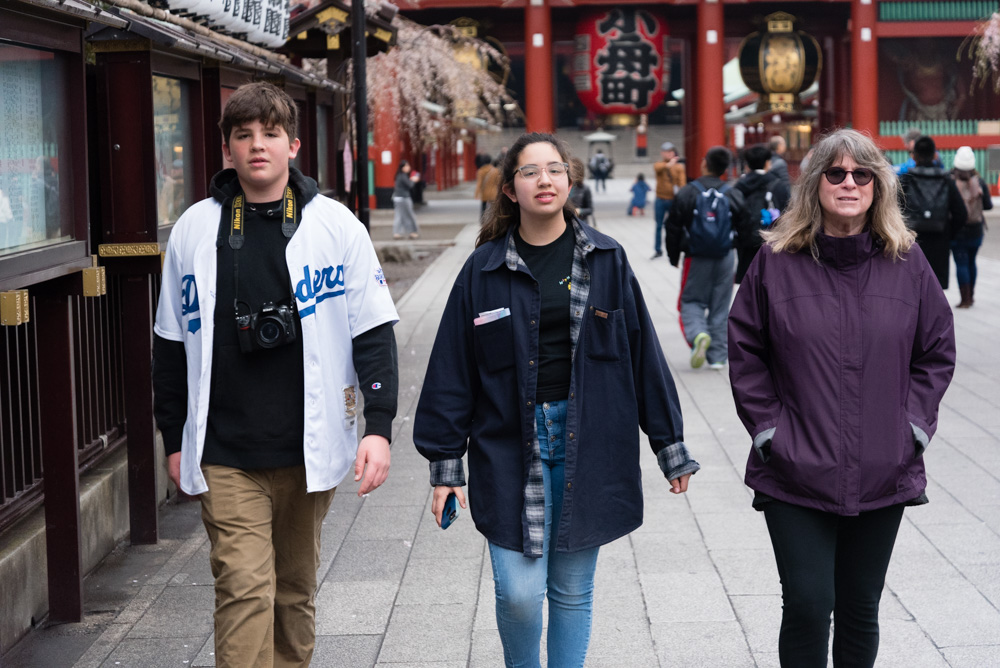 Photo - Luciano, Nayana, Cheryl in Asakusa