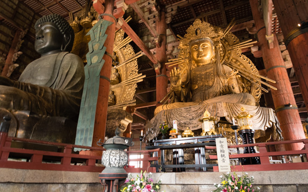 Photo - Statues in Todai-ji