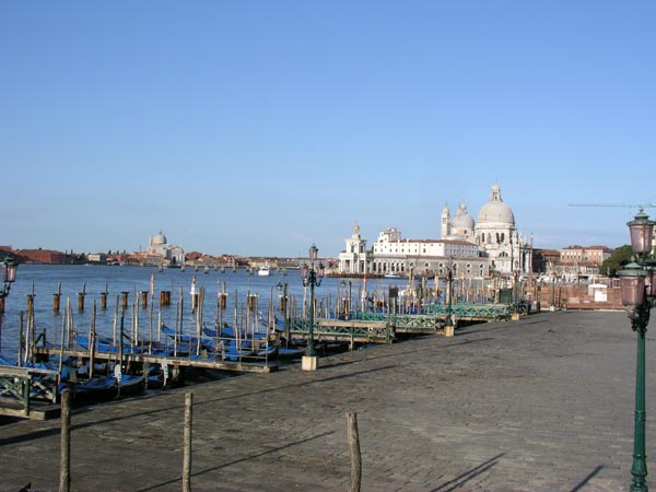 Photo - Gondolas